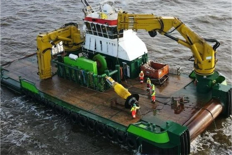 Navio de serviço multifuncional